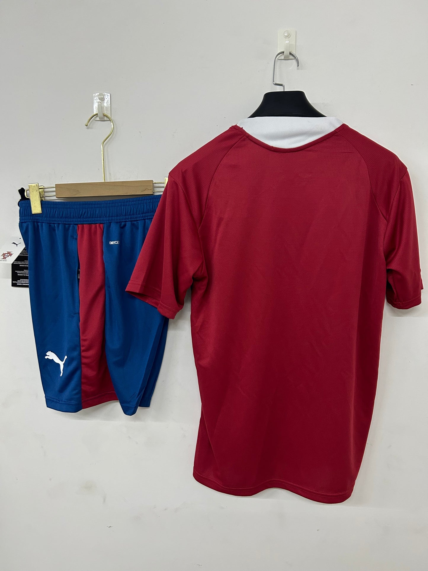 Portogallo completo rosso 26-27
