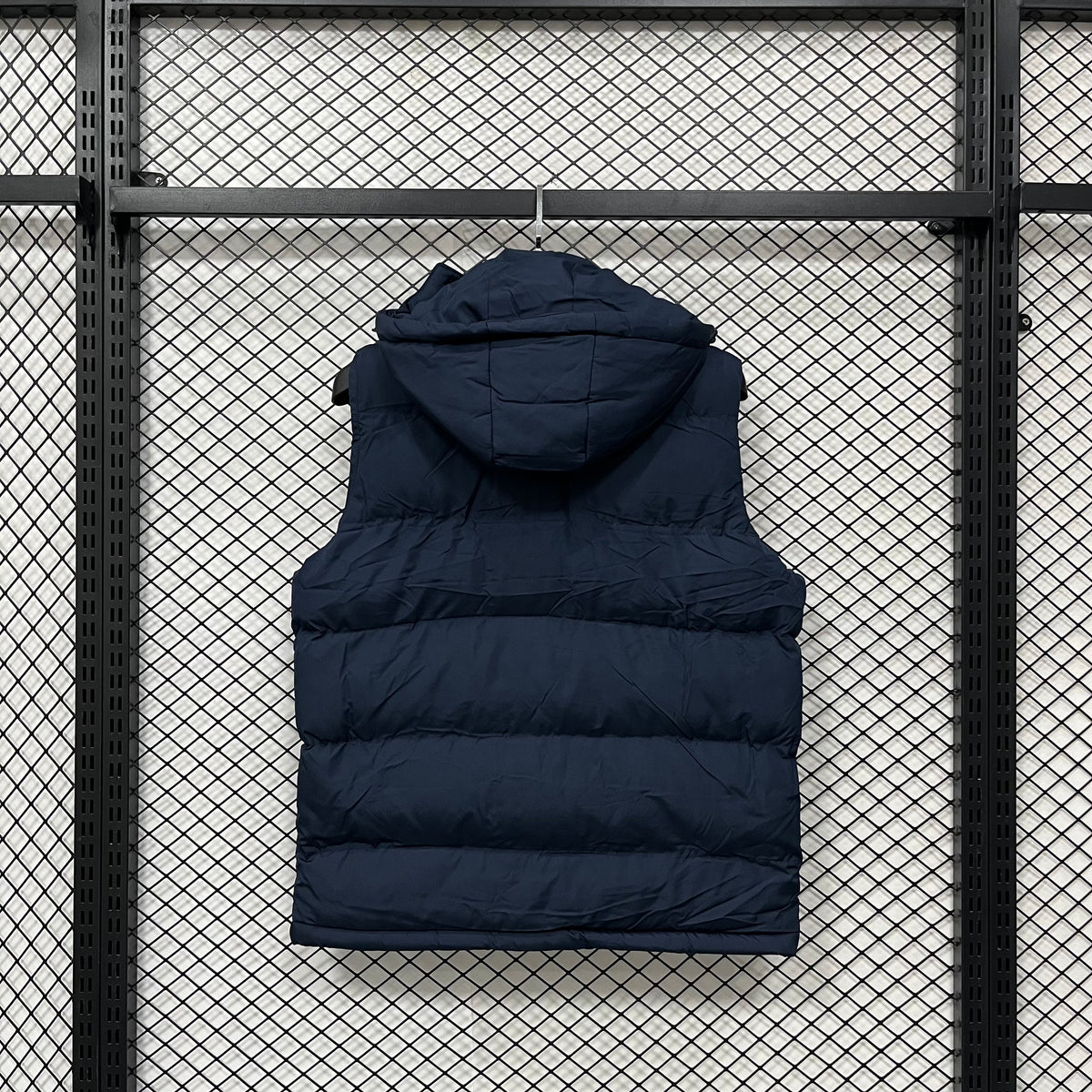 Gilet 26-27 con cappuccio