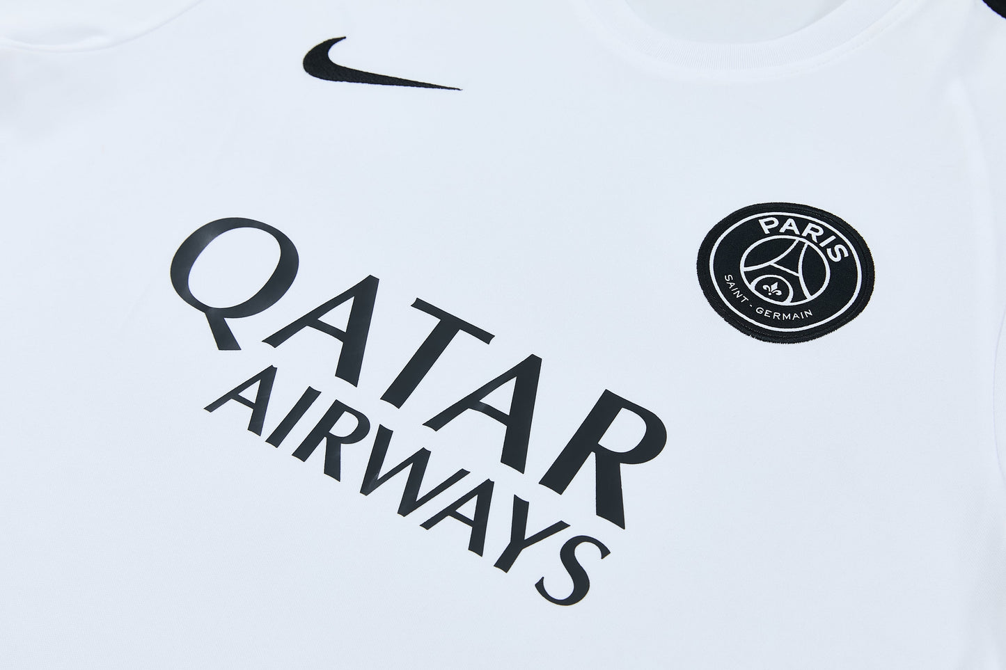 Paris Saint Germain Bianco completo 26-27