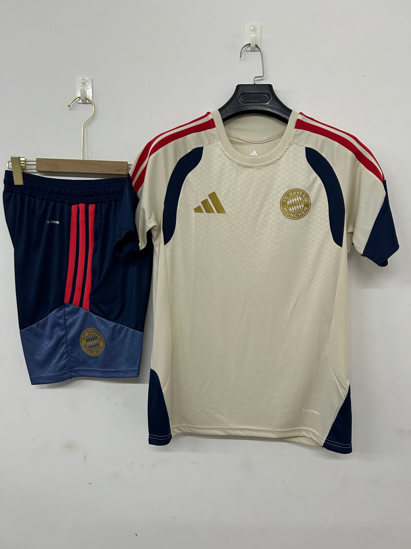 Bayern Monaco 26-27
