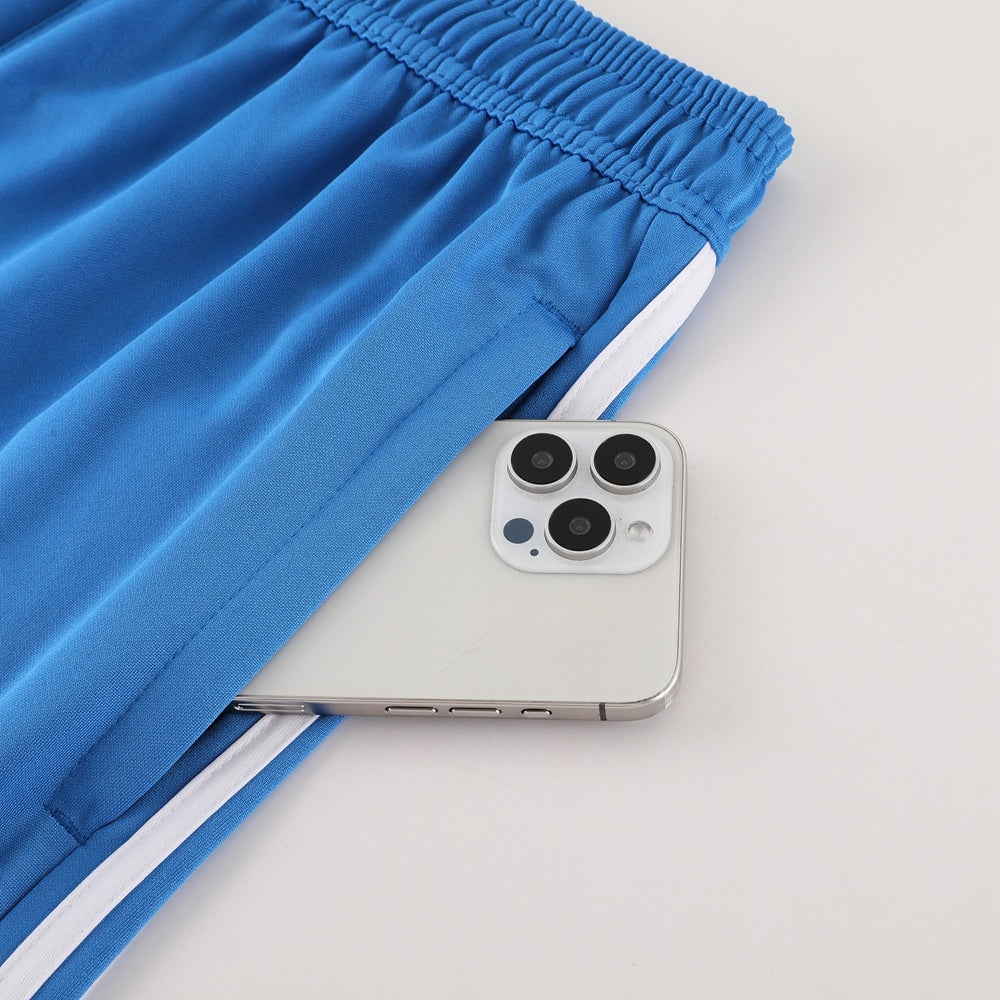 Completo con pantaloncini basic azzurro