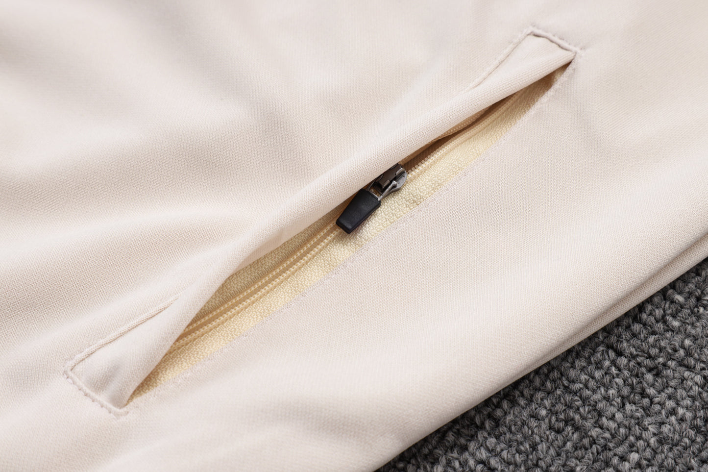 Tuta Barcellona bianco zip intera 2025/26