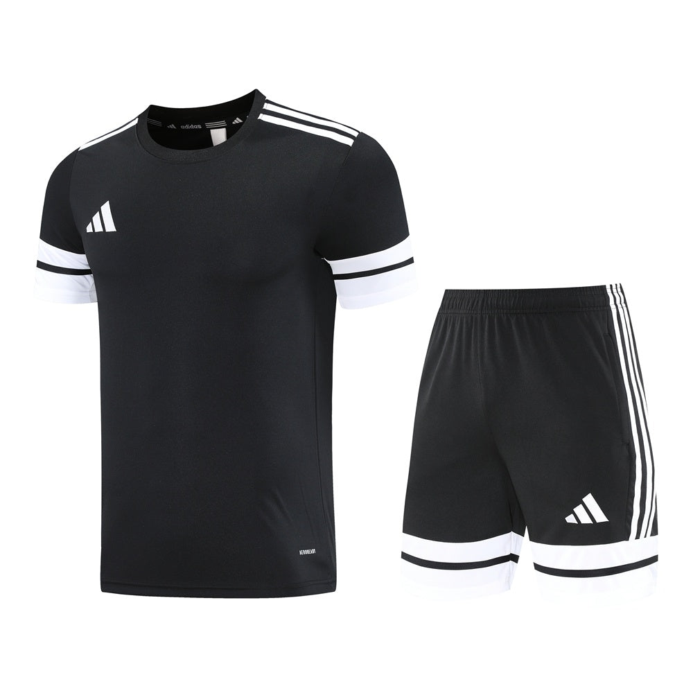 Completo con pantaloncini doppia riga nero