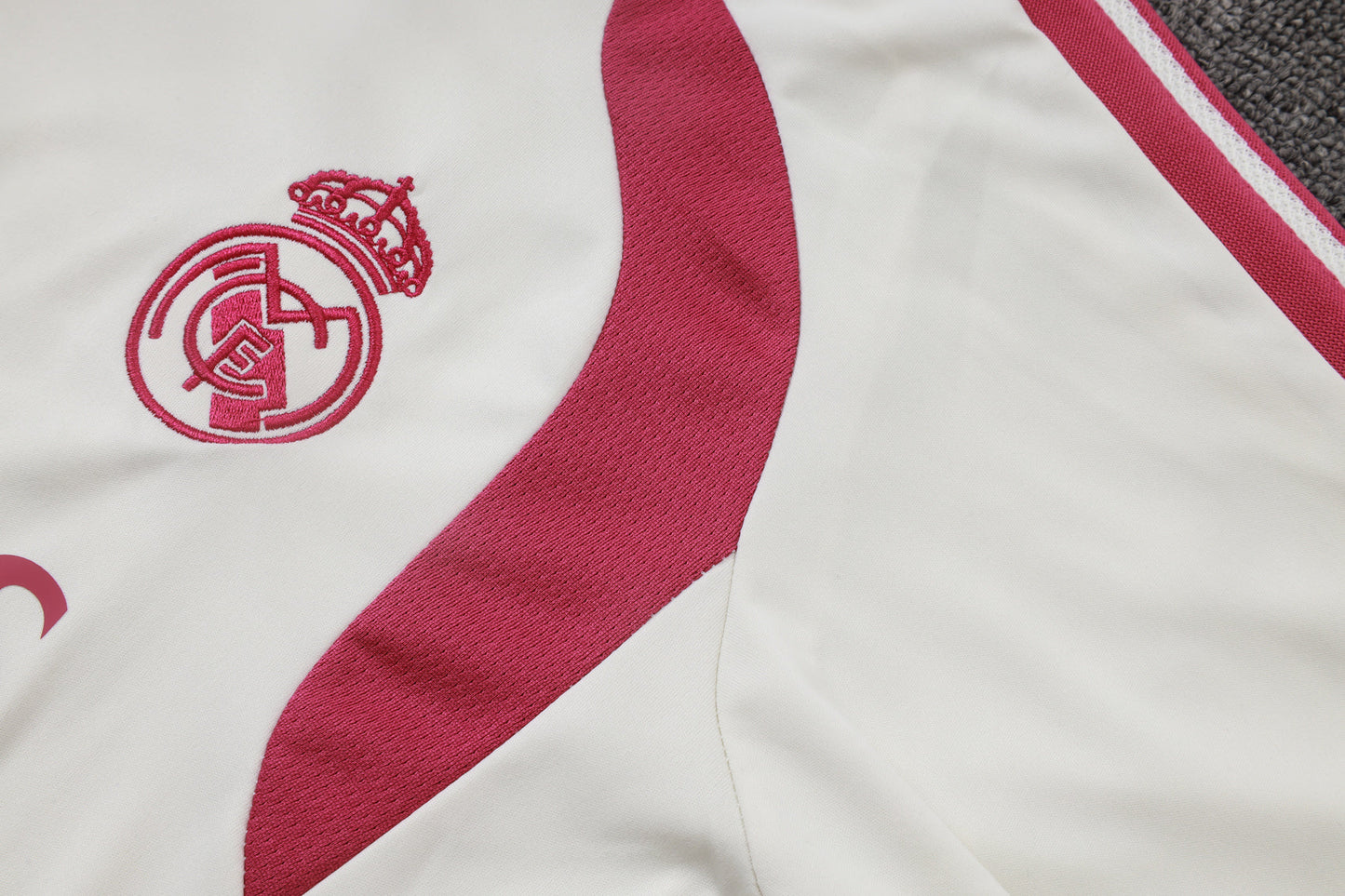 Tuta Real Madrid Bianco e Rosa 2026/27