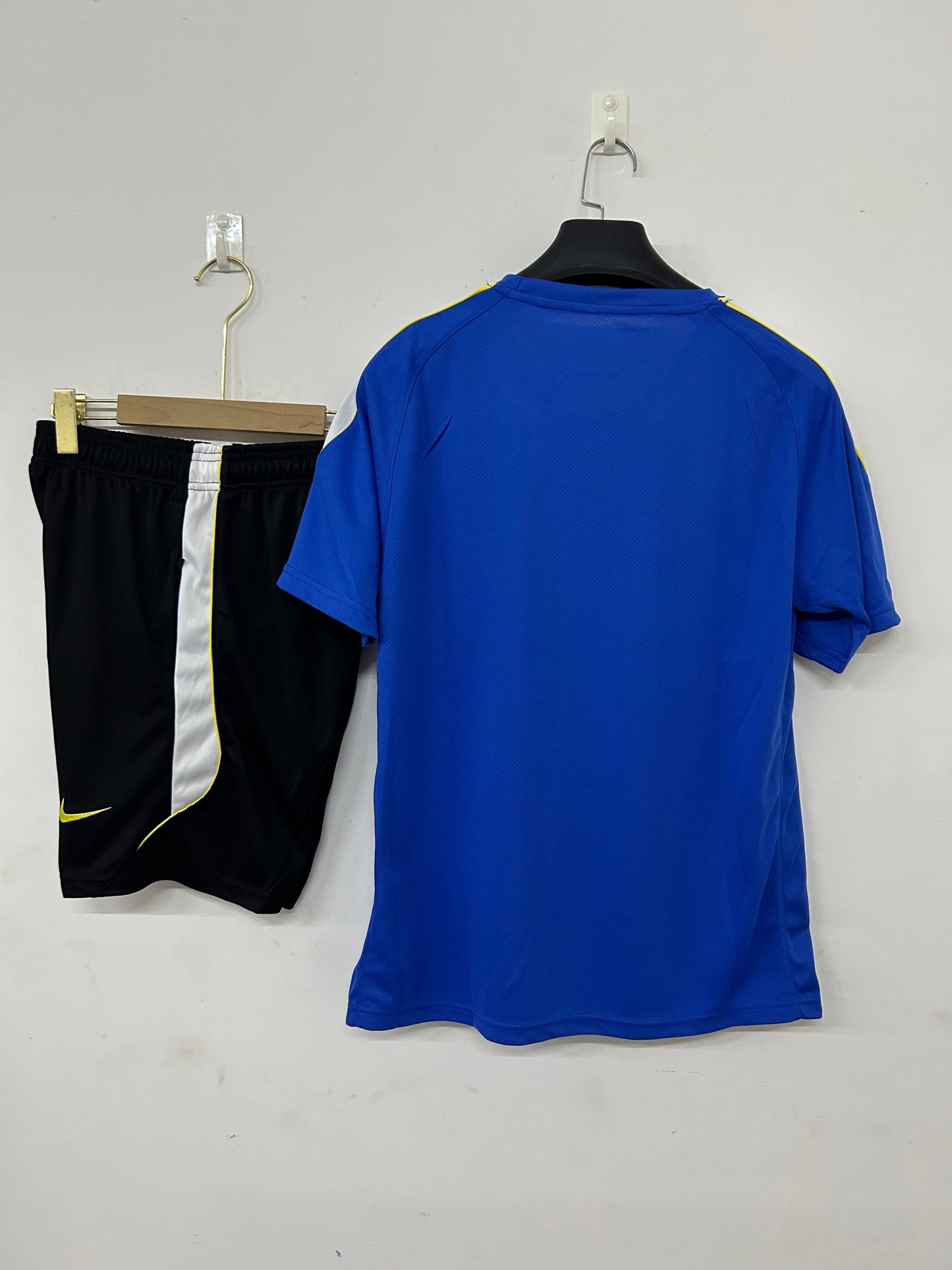Chelsea completo 26-27