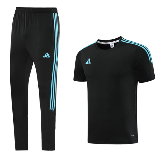 Completo con pantaloni lunghi basic nero e azzurro