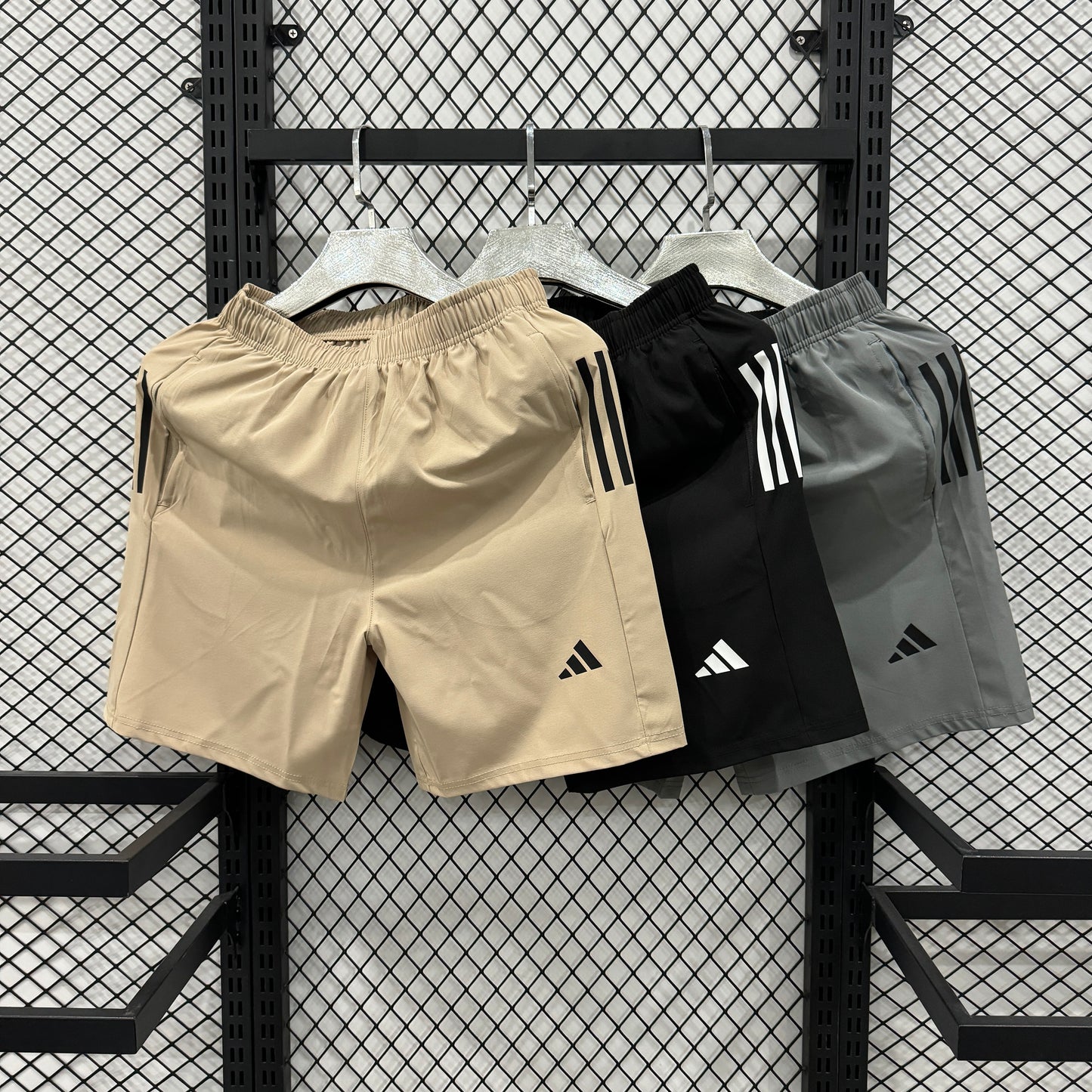 Pantaloncino Sport Righe bianche