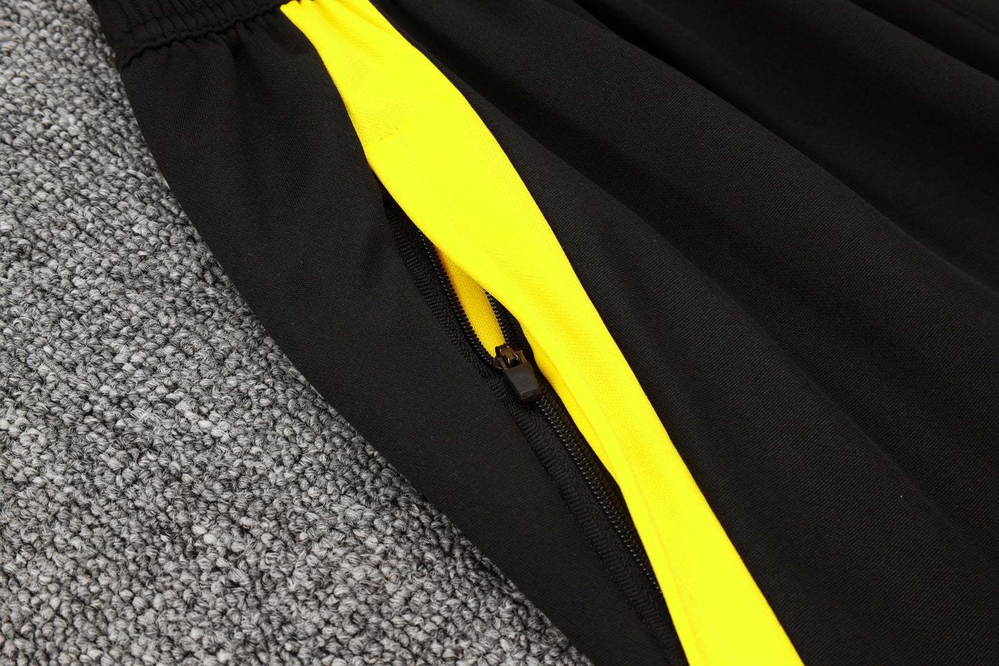 Tuta Borussia Dortmund Zip intera con cappuccio