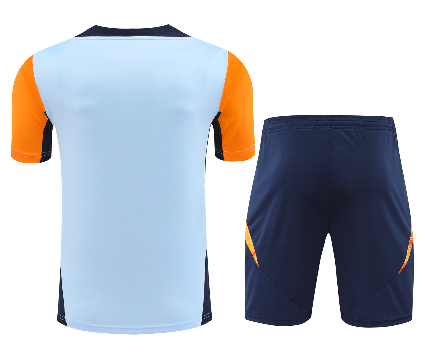 Real Madrid azzurro e arancione 2025