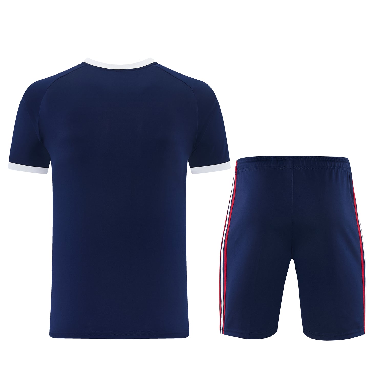 Completo con pantaloncini righe color blu