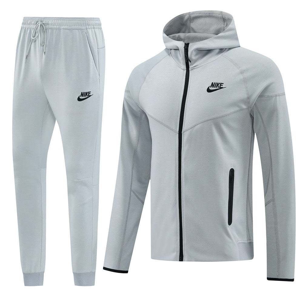 Tuta Sport grigio con cappuccio
