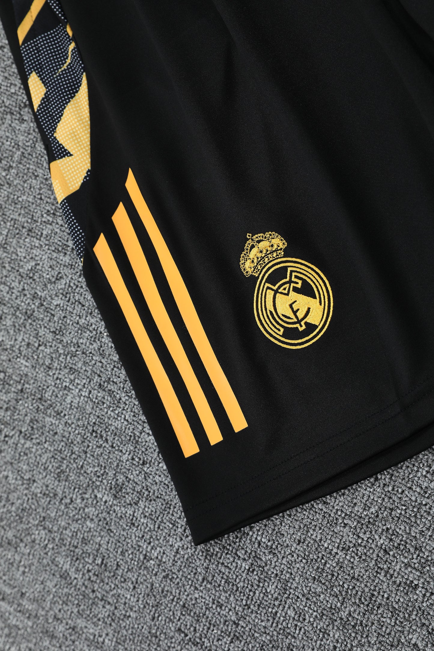 Real Madrid black edition 2025