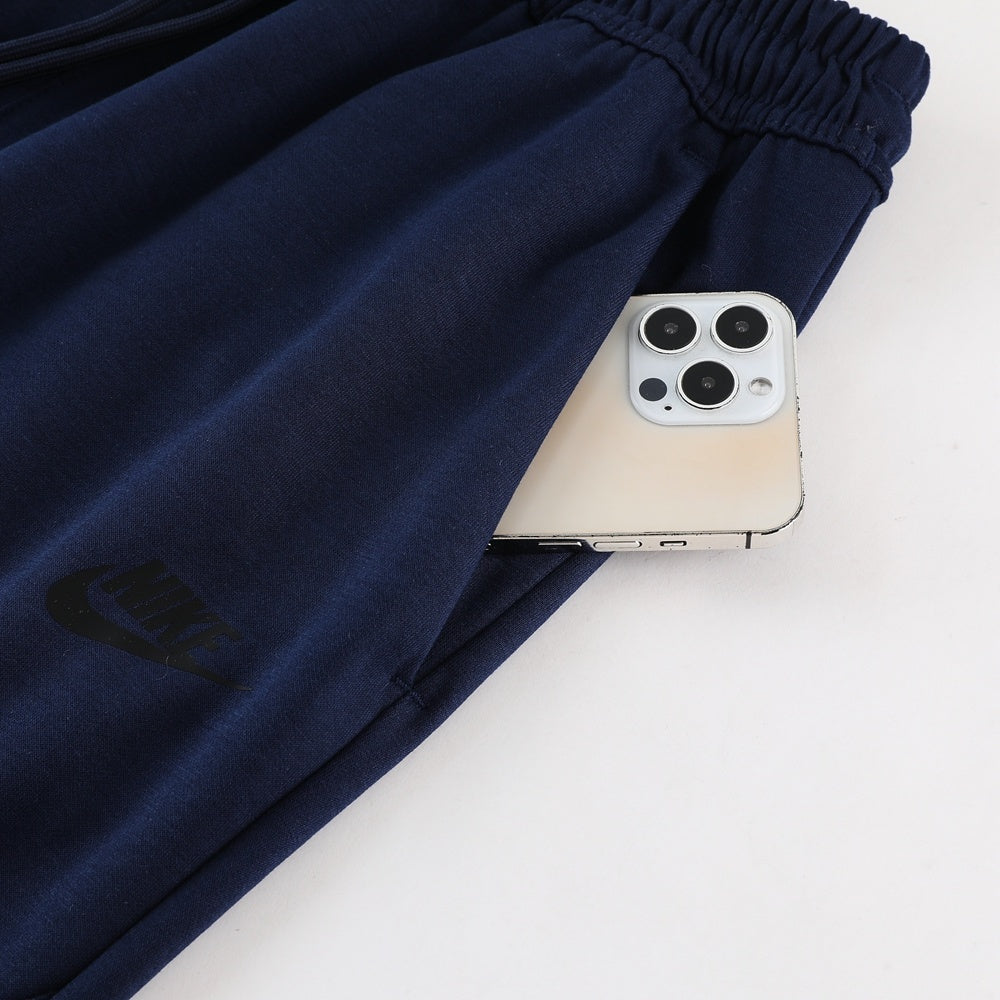 Tuta Sport blu scuro con cappuccio