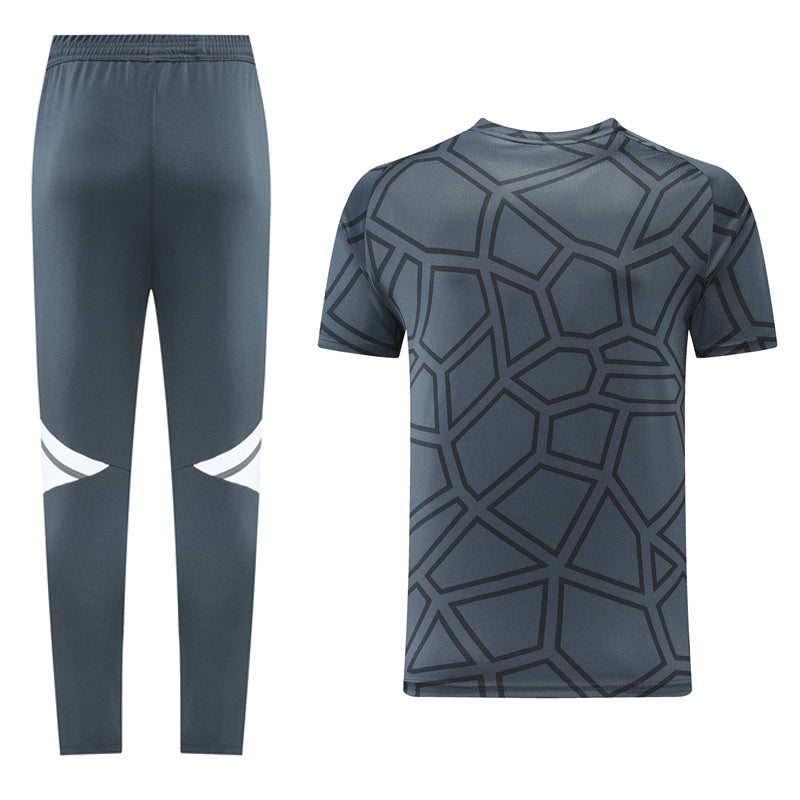 Completo con pantaloni lunghi fantasy grigio