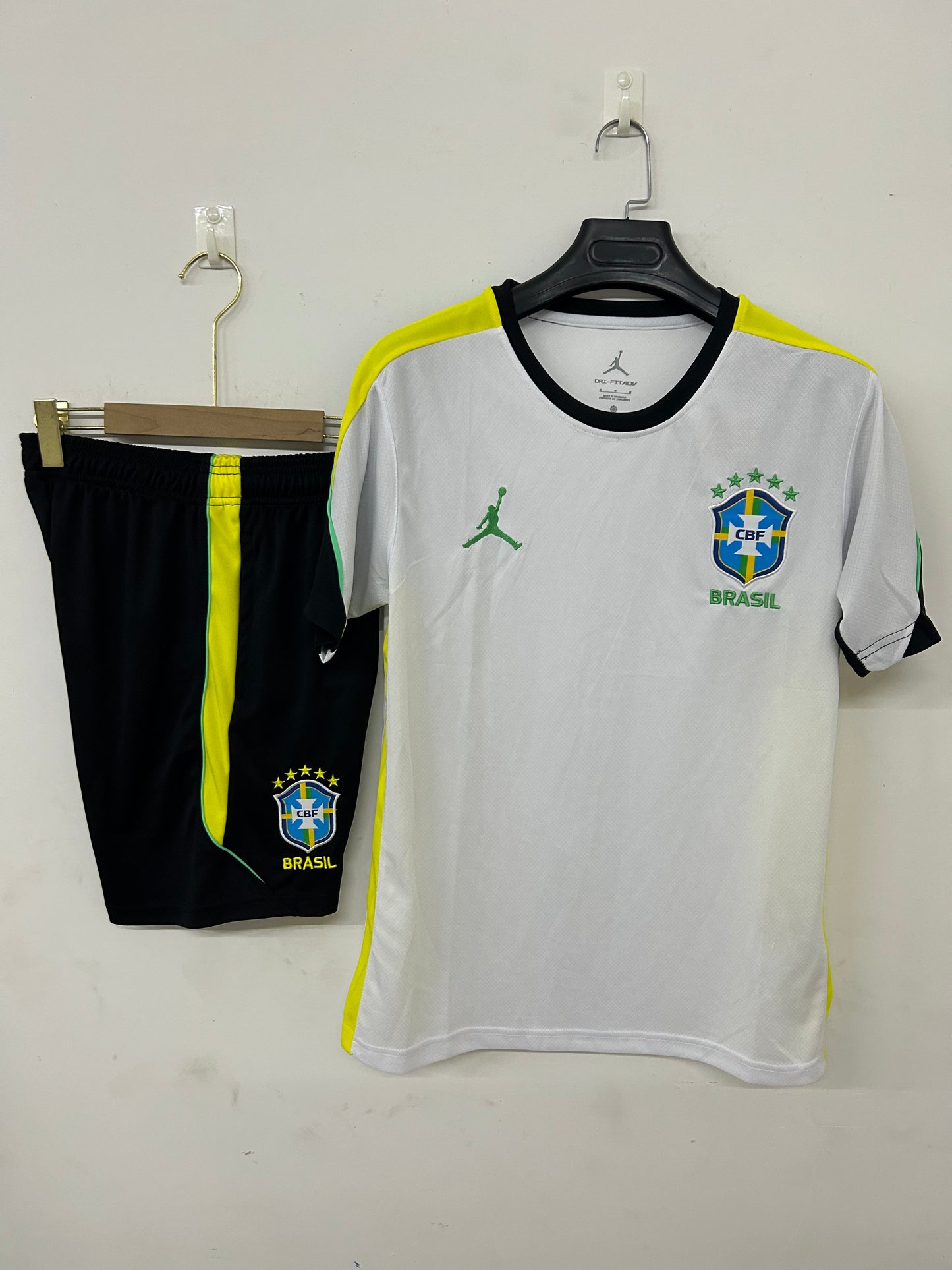 Brasile completo white 26-27