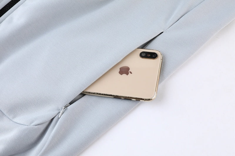 Tuta Sport grigio con cappuccio