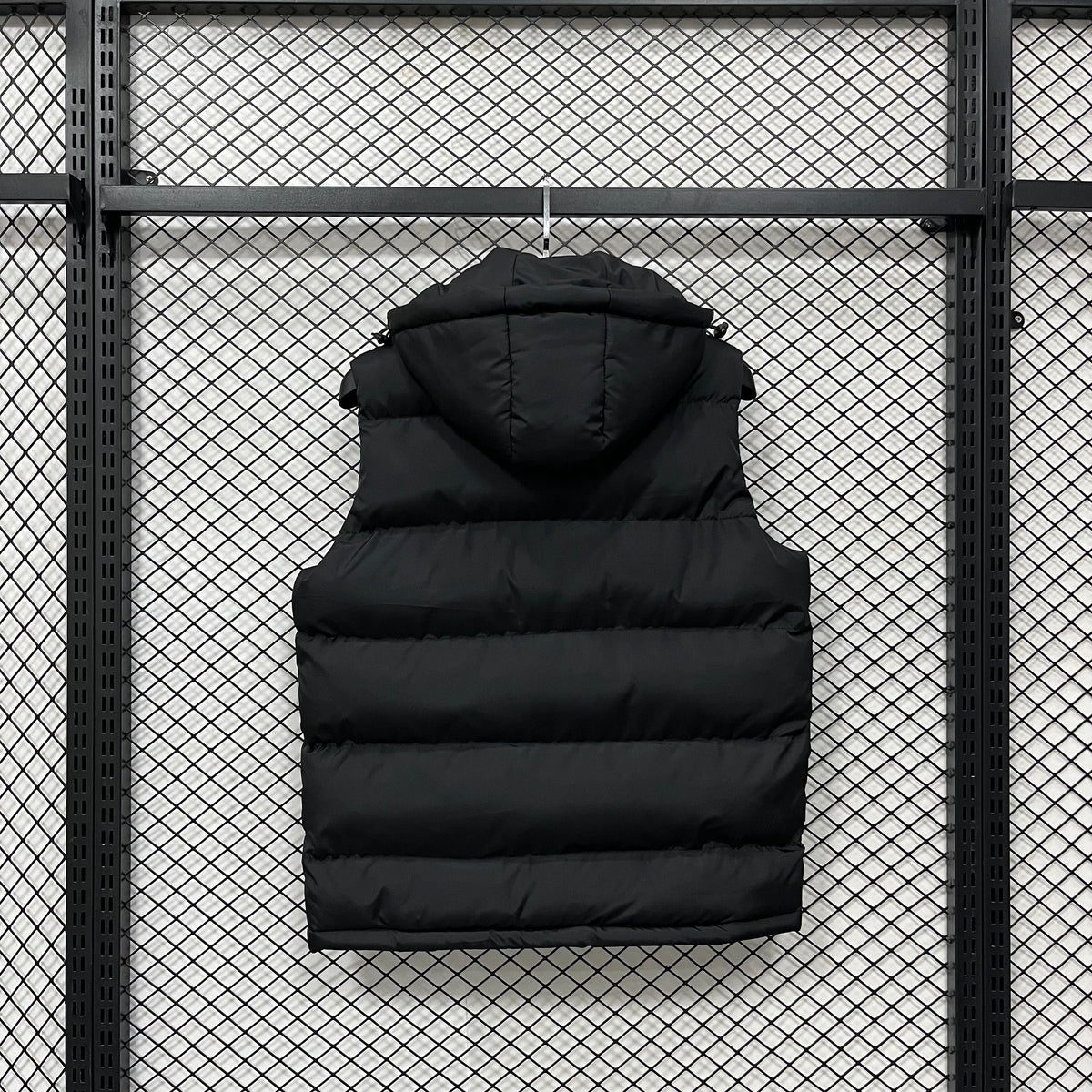 Gilet 26-27 con cappuccio