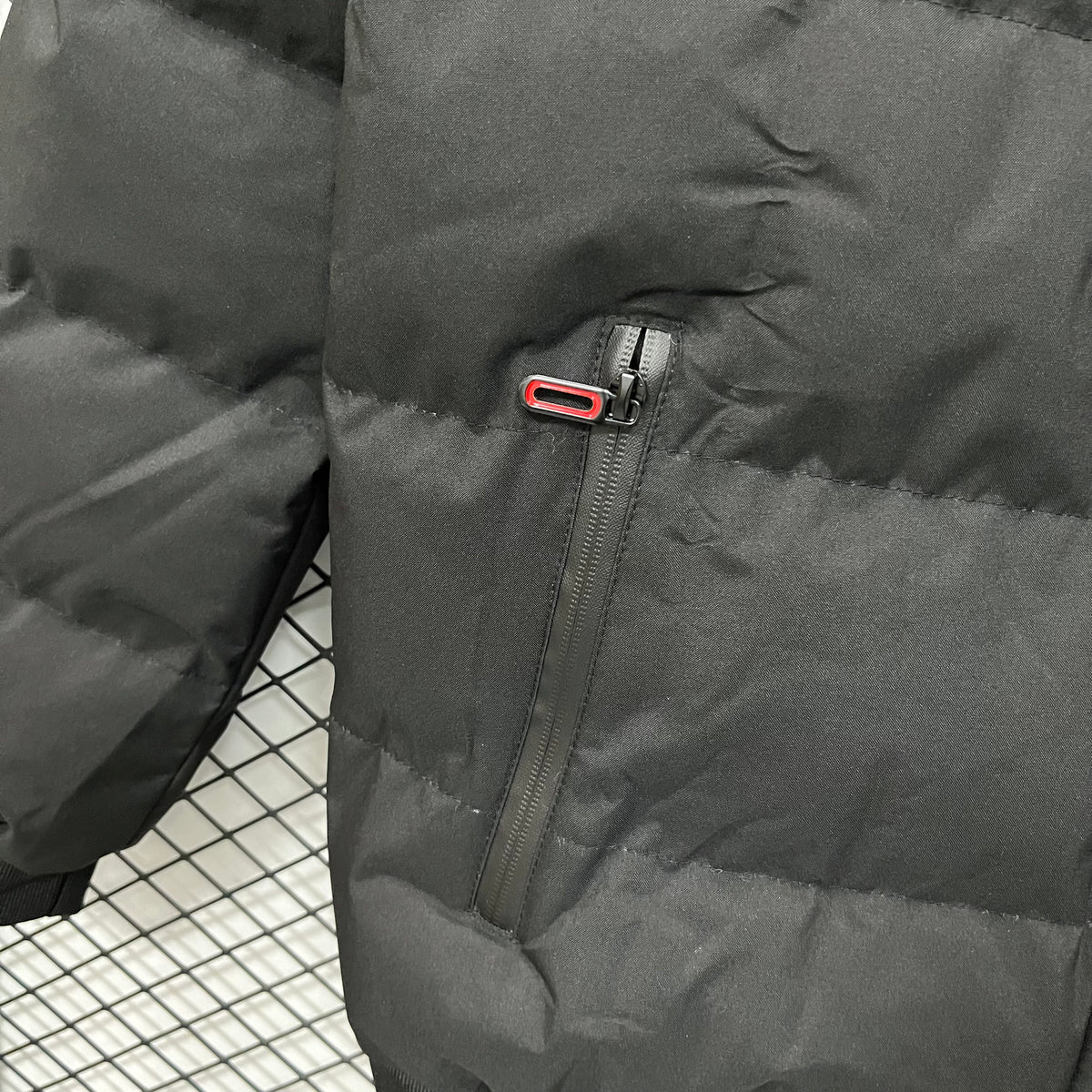 Giubbino elastico al collo