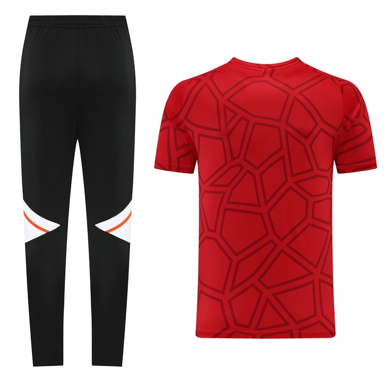 Completo con pantaloni lunghi fantasy rosso