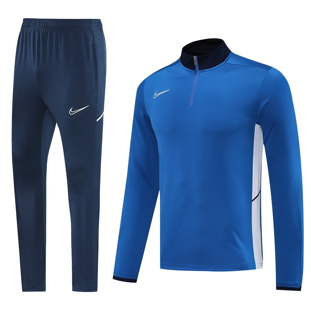 Tuta Sport blu colletto scuro