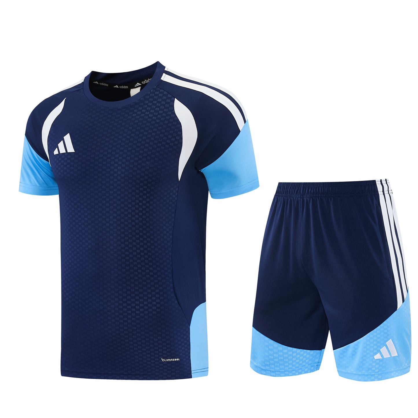Completo con pantaloncini maniche color blu